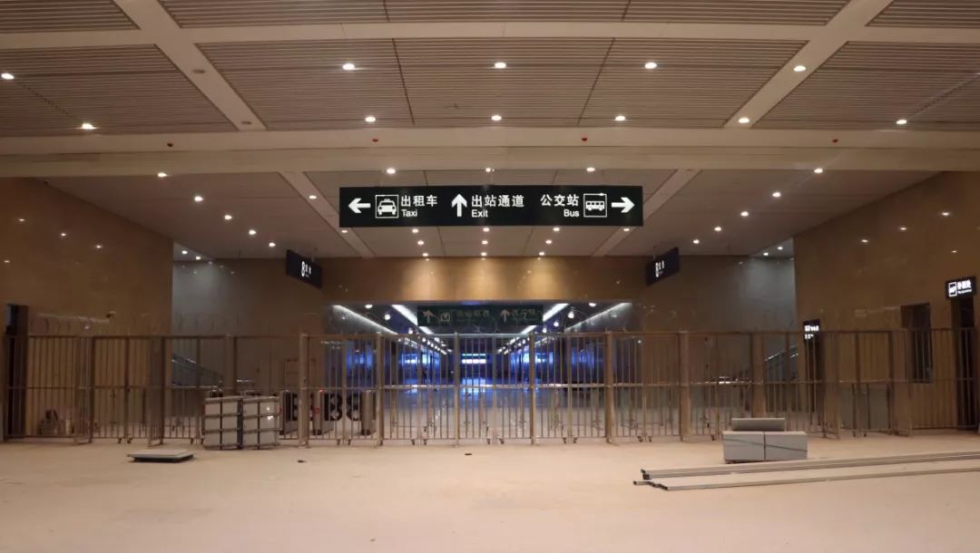 火车站东出站口地下停车场入口将成为保定市地标性建筑火车站东进站口