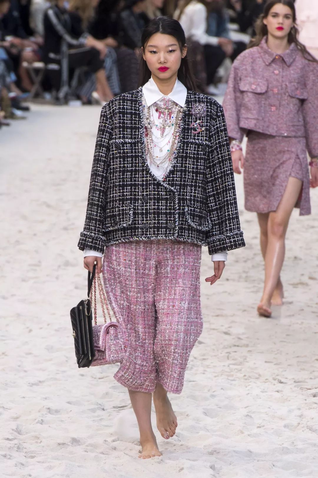 chanel 香奈儿 2019春夏系列大秀!