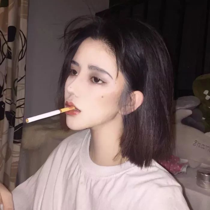 精神头像女 社会人图片