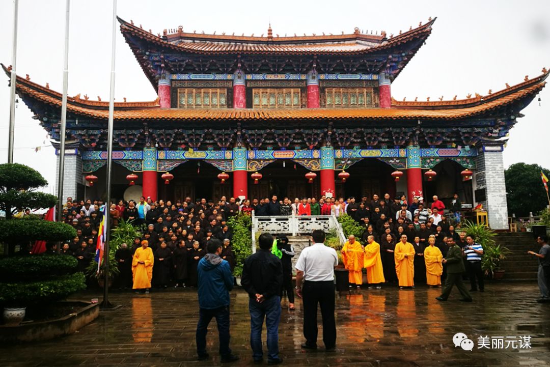 10月1日国庆节当天,元谋县在中山寺,张二村清真寺和城区基督教福音堂