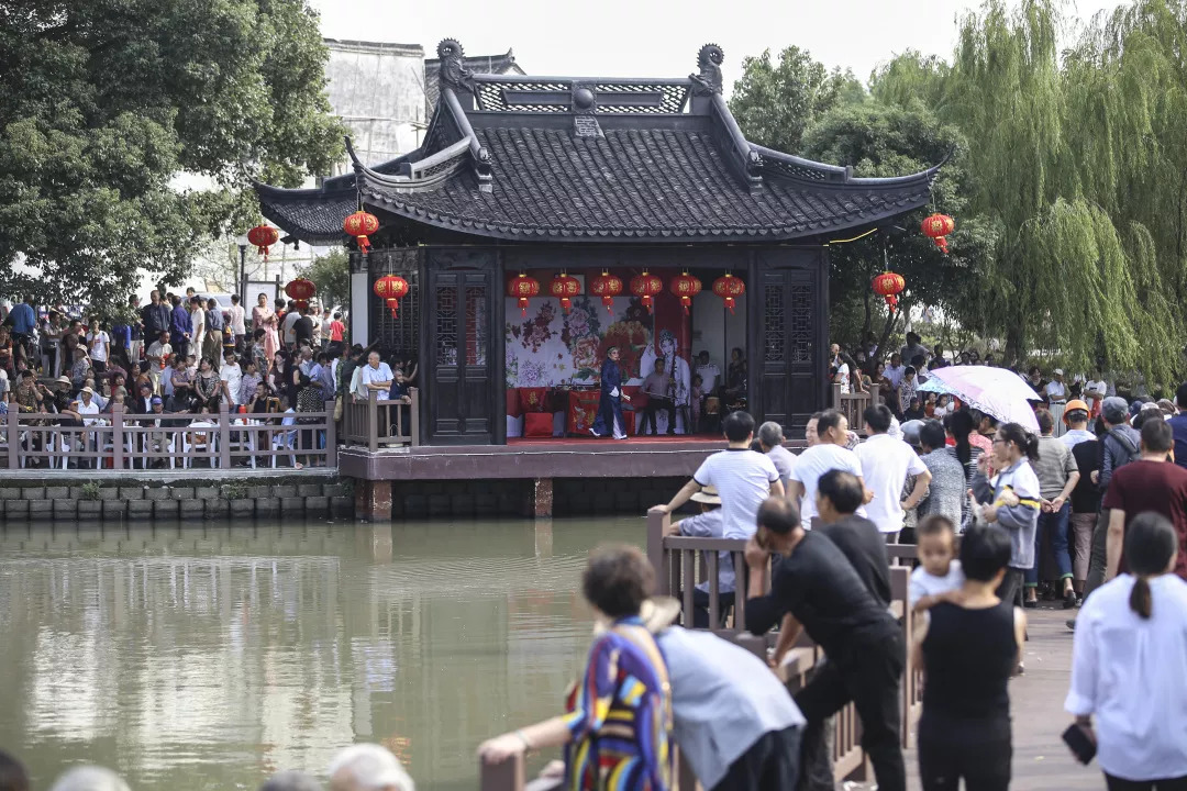 嘉兴绝活万人空巷马鸣村再现高杆船技经典盛景