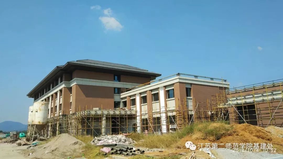 运动场■素材来源 丨 江苏第二师范学院基建处本期编辑 丨 李