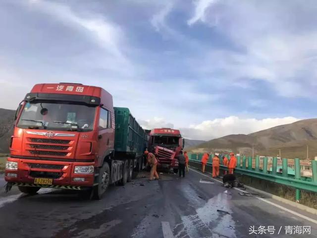 為躲小犛牛,京藏高速五輛大車相撞,造成大堵車.