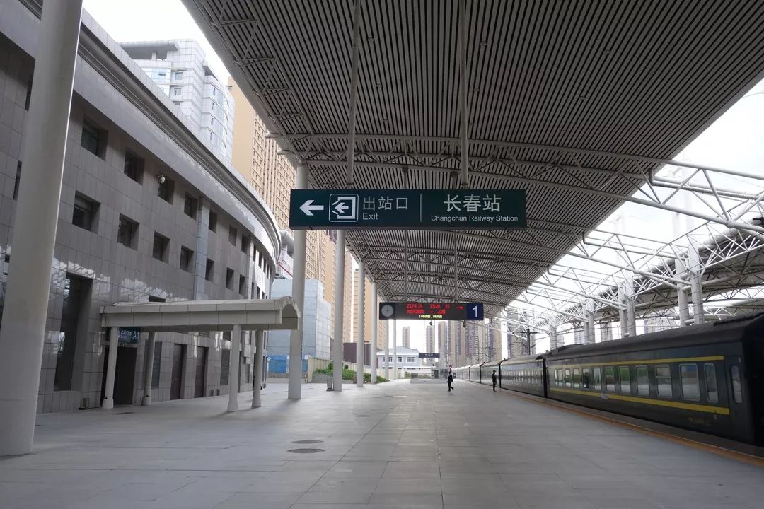 长春站南广场图片