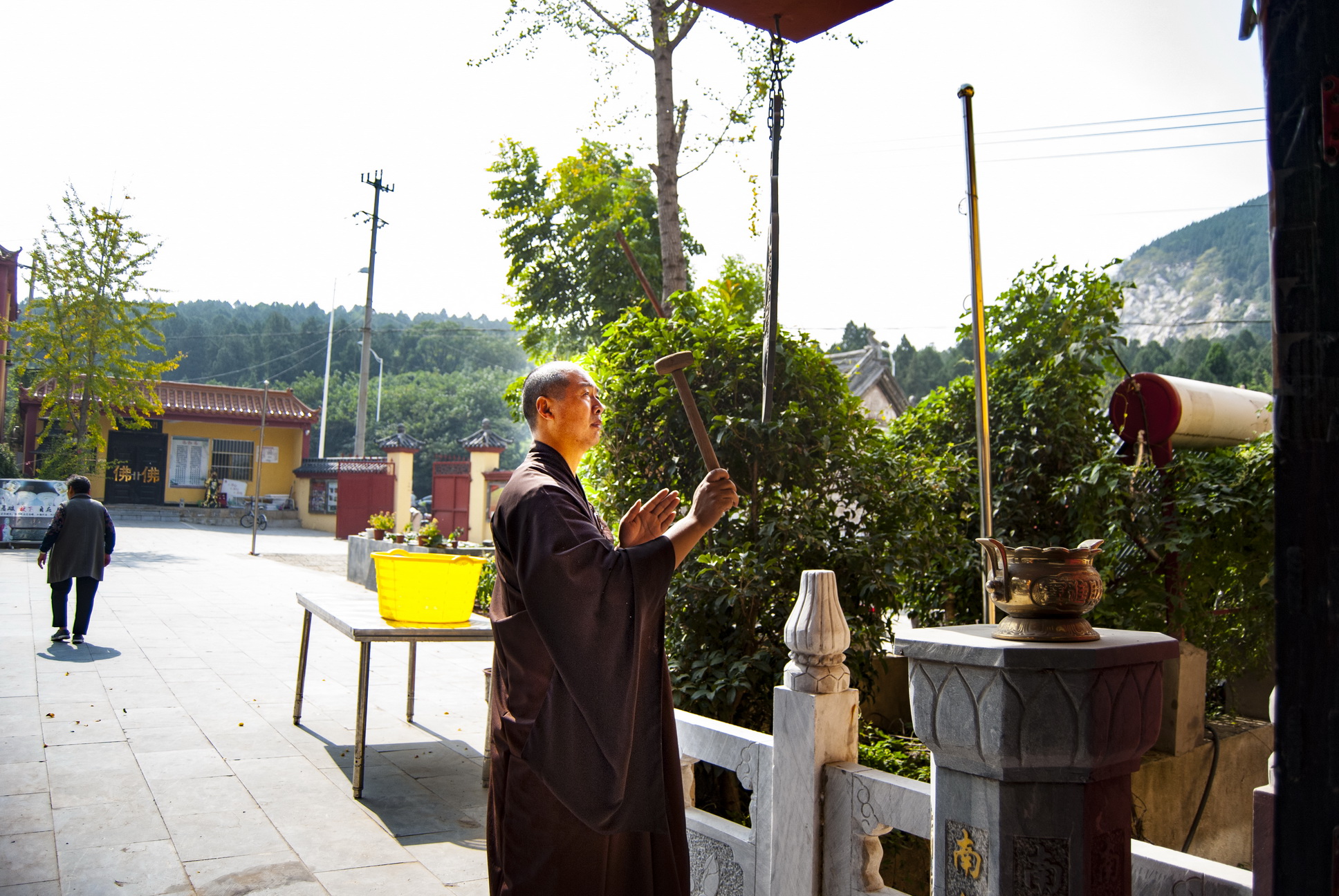 徐州八大名寺之一平山寺农历初一香火旺盛观摩寺里的斋饭仪式