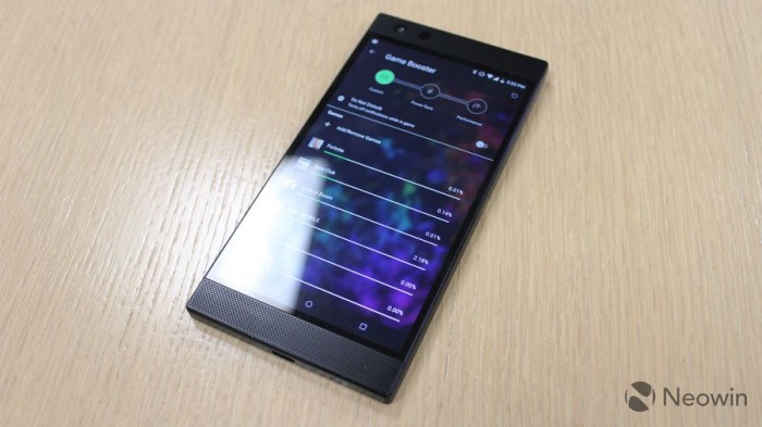 Razer Phone 2发布：背面Chroma幻彩灯 正面120Hz屏幕