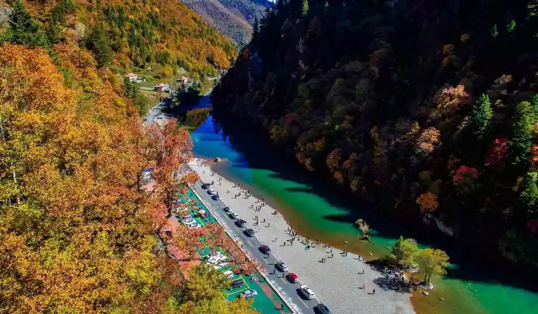 咱阿壩即將驚豔2018四川紅葉生態旅遊節,10月18日,讓我們相約黑水