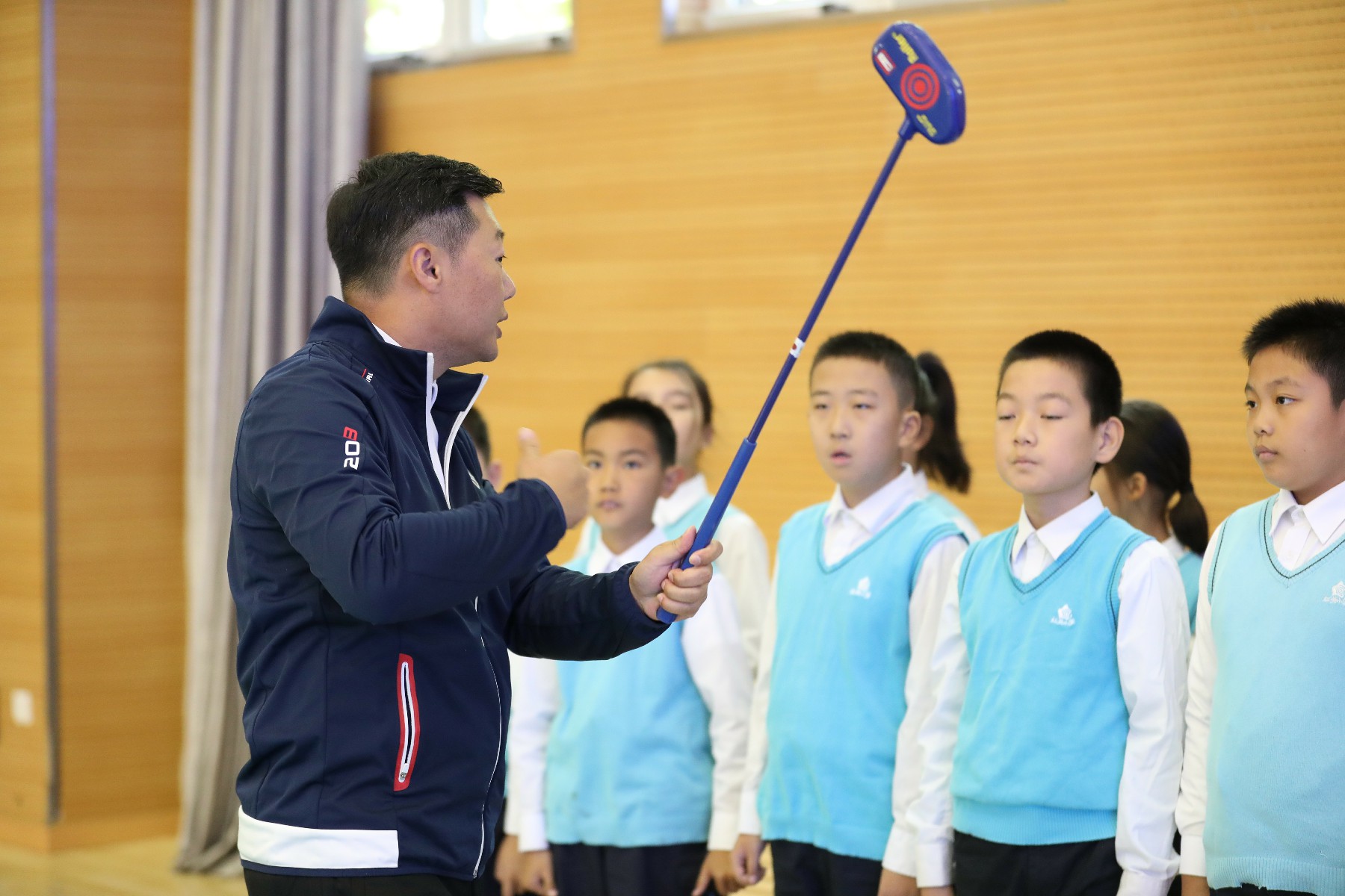 红英小学校长陈淑兰图片