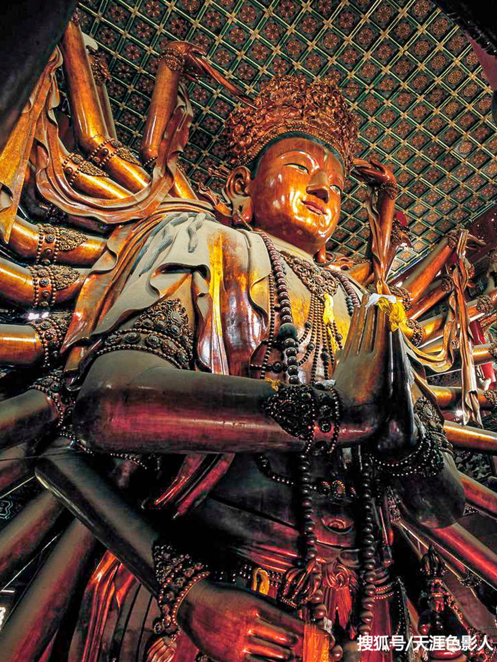 世界上最大的木雕佛像,已载入吉尼斯世界纪录,但不在雍和宫