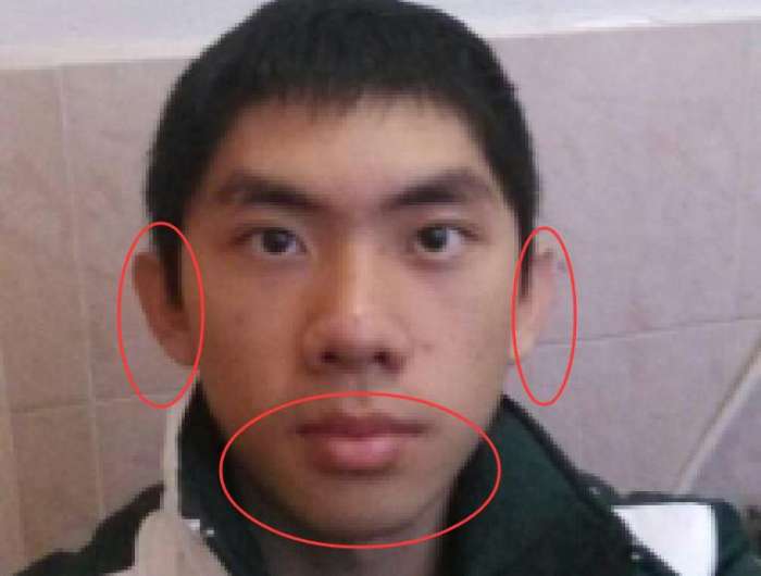 第三:耳大脸颊瘦的男士现实中我们也能看见耳朵大,但是脸颊瘦小如柴