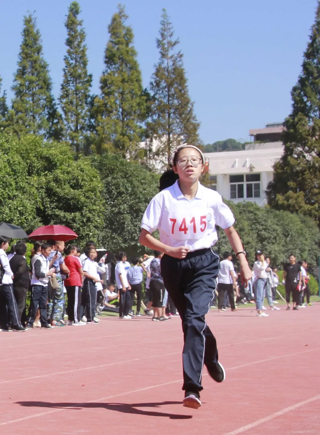 传统运动会变身体育嘉年华,玉环城关一中全员参与hi翻秋日