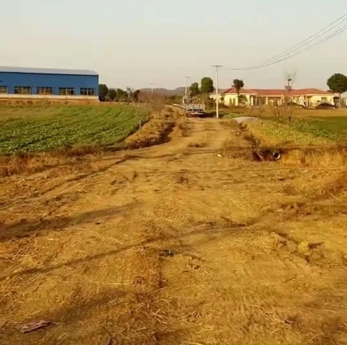 土地具體位置在武漢市江夏區鄭店鎮金星村五組.