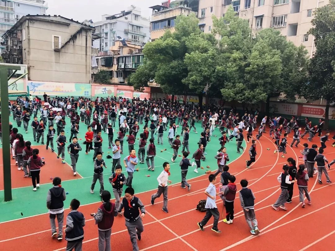 绍兴市塔山中心小学体育组莅临我校参观学习