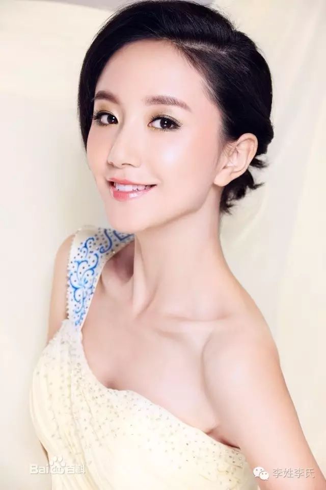 姓李女明星图片