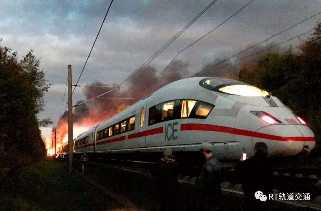 一辆高速ice列车在法兰克福和科隆之间的旅途中起火,导致线路延误