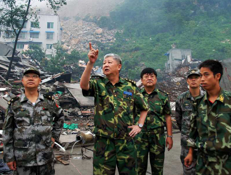 这位开国上将有个儿子,是汶川大地震救灾指挥官,感动无数人