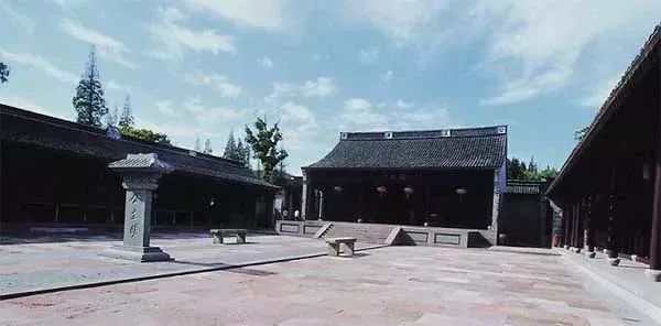 孔廟△ 慈城古建築群△ 保國寺△ 老外灘清道觀,蓀湖,日湖公園.