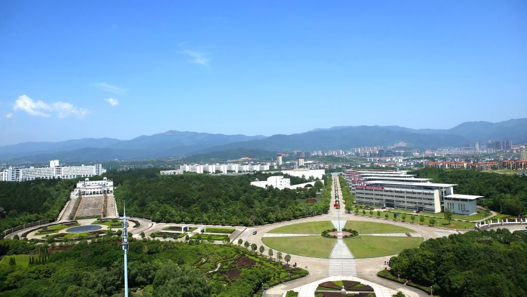 江西中医药大学湾里区图片