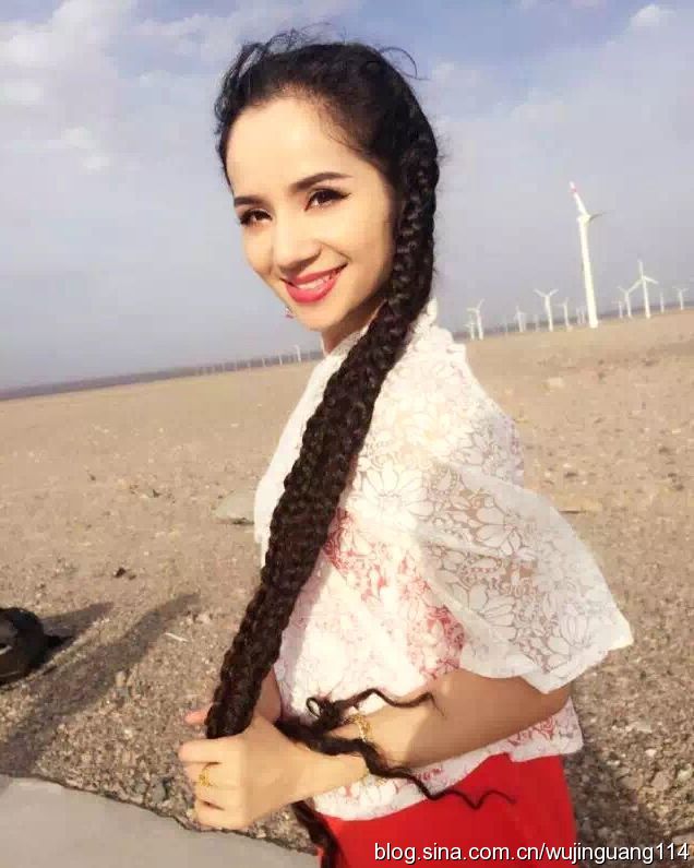 新疆女孩的浓密长发美丽眉毛怎样养成图