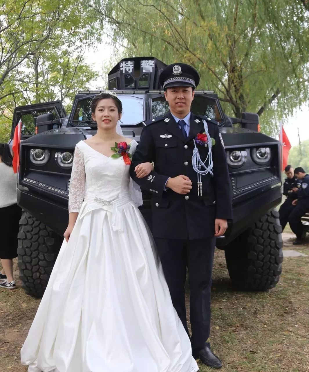 警察集体婚礼图片