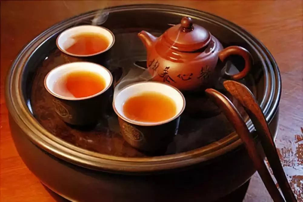 喝潮汕工夫茶为什么不管几个人都只用三个杯子