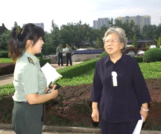 (图:彭老总的侄女彭钢)