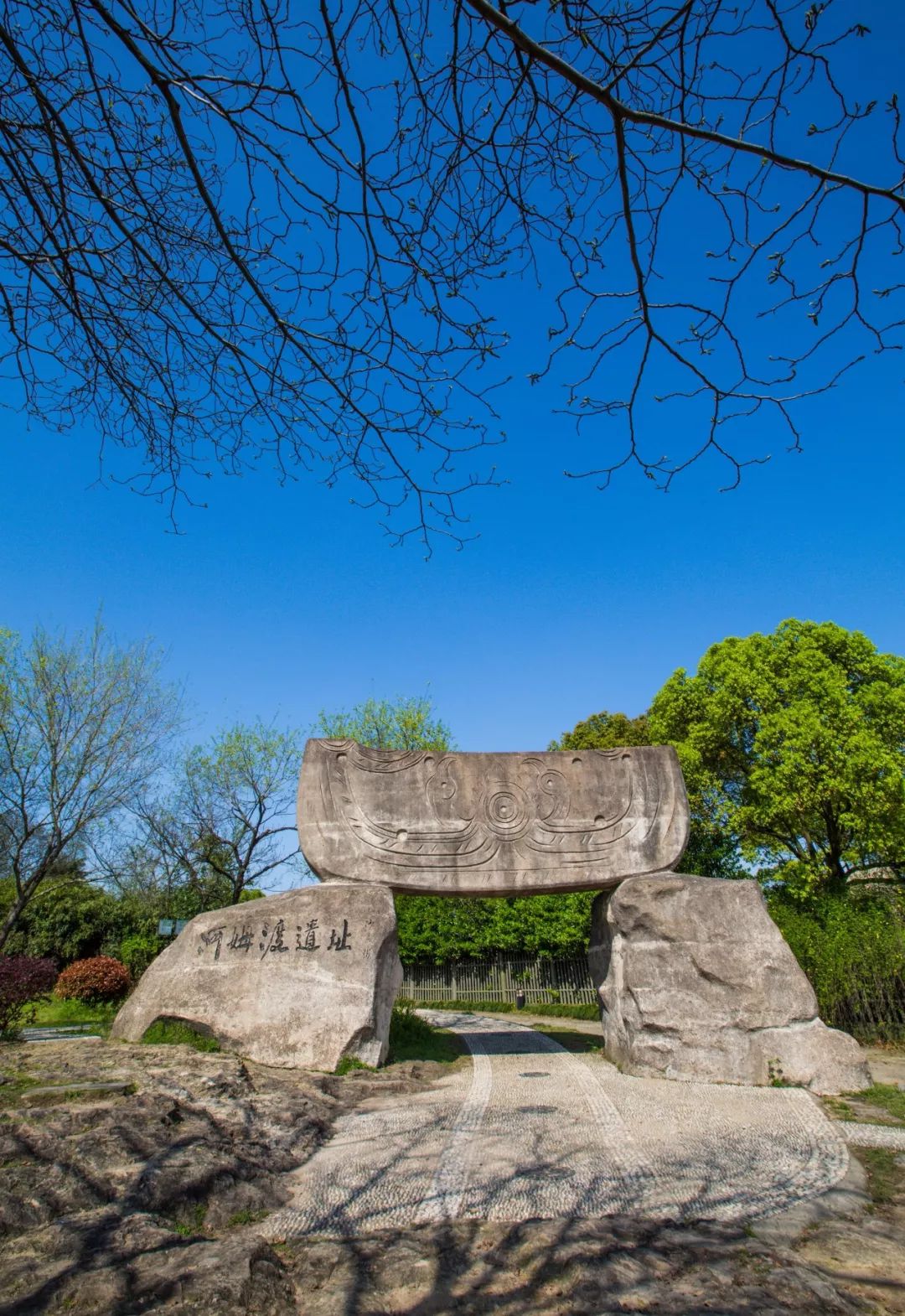 河姆渡遗址建筑特点图片