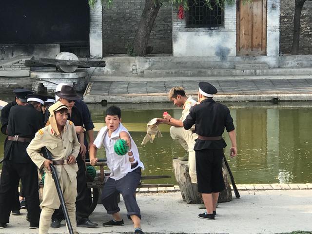 搞笑大型情景剧,以白洋淀雁翎队水上伏击日本鬼子为背景,体现除汉奸