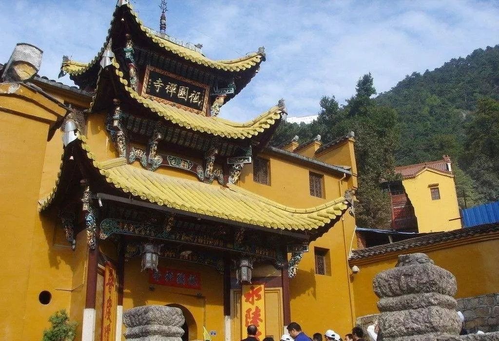 走访九华山"四大丛林"之首的袛园禅寺