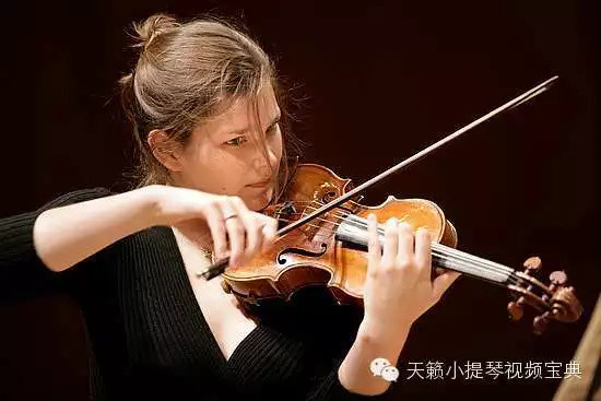 低音提琴握弓手型图图片