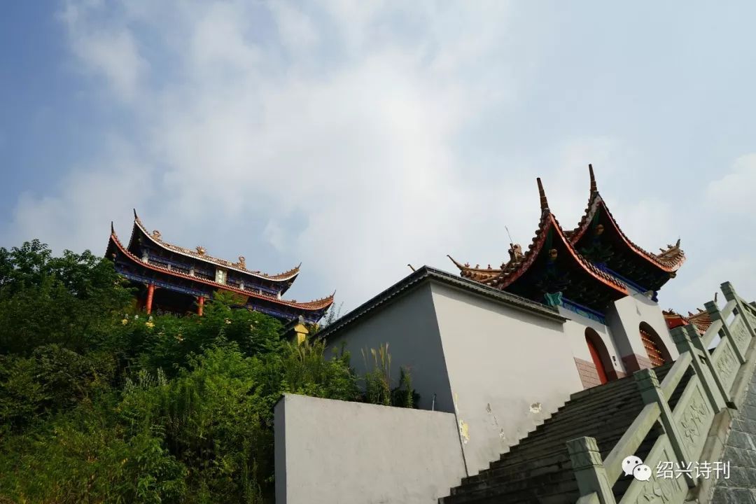 绍兴小方岩梅峰寺图片