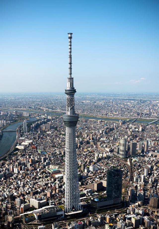 世界第一高电视塔赏析,只比上海中心高2米