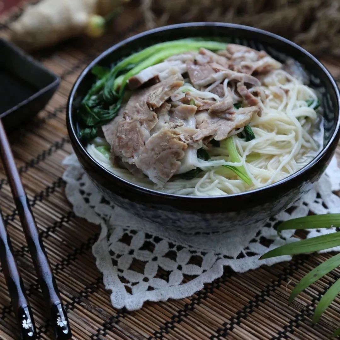 羊肉白菜捞面图片