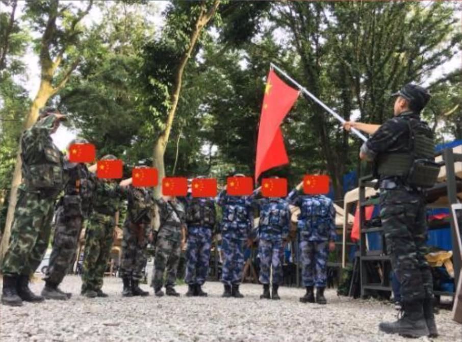 明明是日本人 为何却穿着解放军的野战迷彩服 搜狐大视野 搜狐新闻