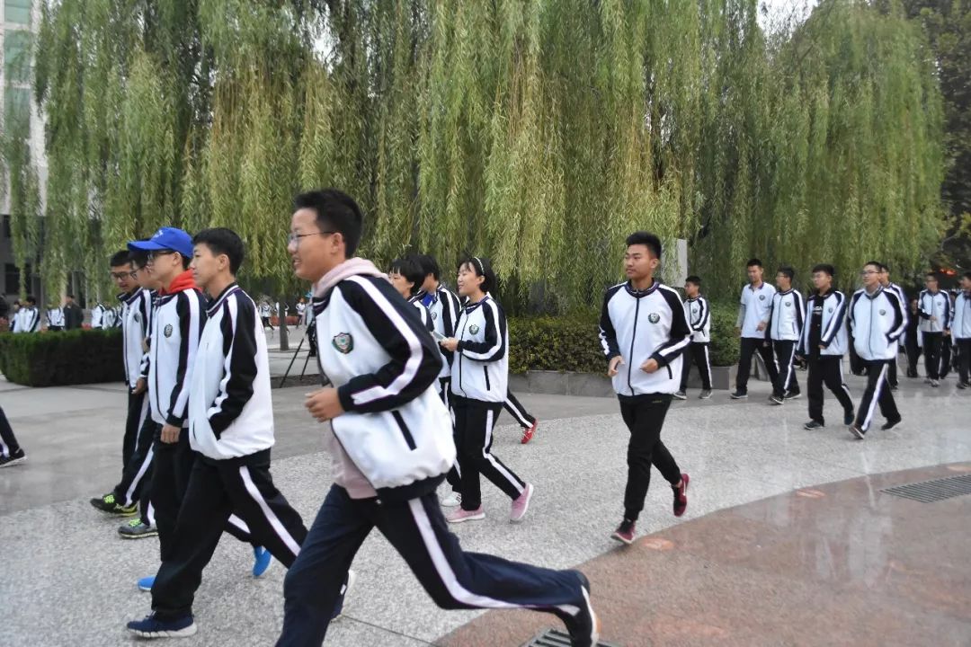 衡水中学校服裙子图片