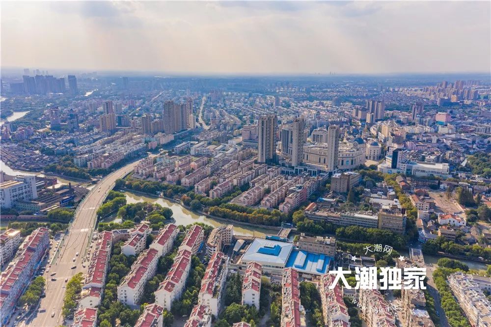 中心城区层次包括海宁市行政辖区内的全部土地,包括硖石街道,海洲街道