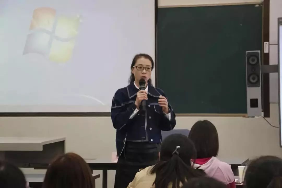 交大附小大学区暨名校数学教师培训在我校成功举行