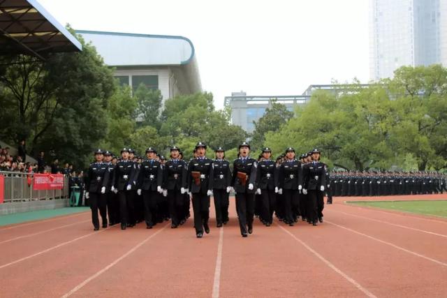 警察學院1700名新生今天接受檢閱