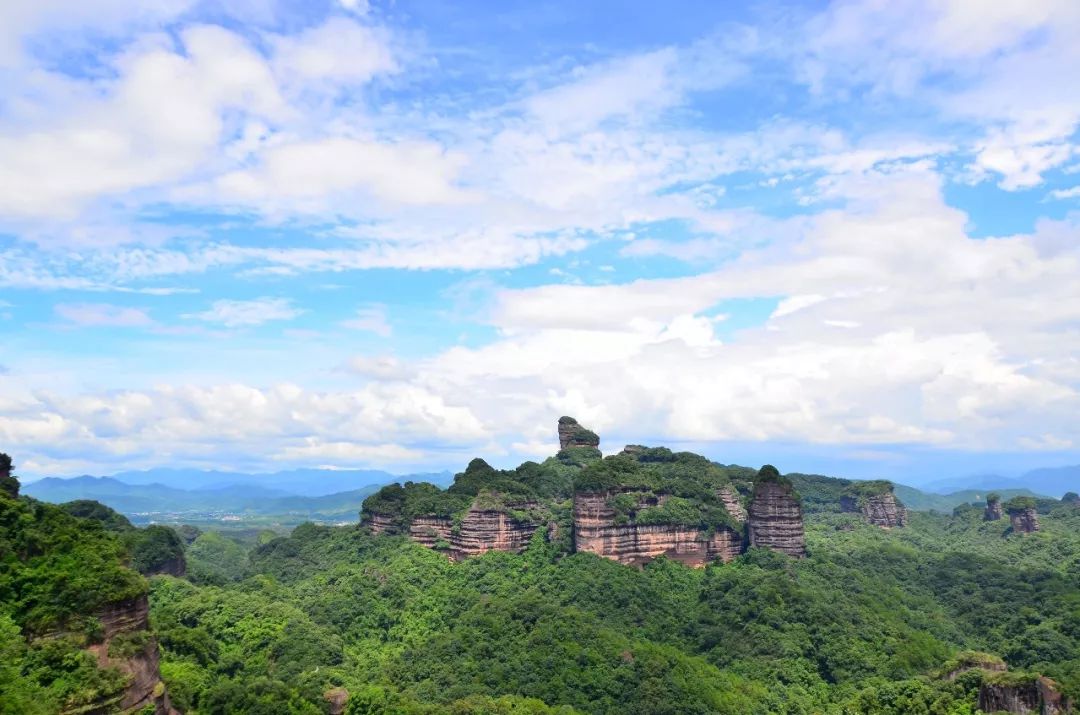 廣東此山名氣不如黃山華山卻是世界級旅遊景點