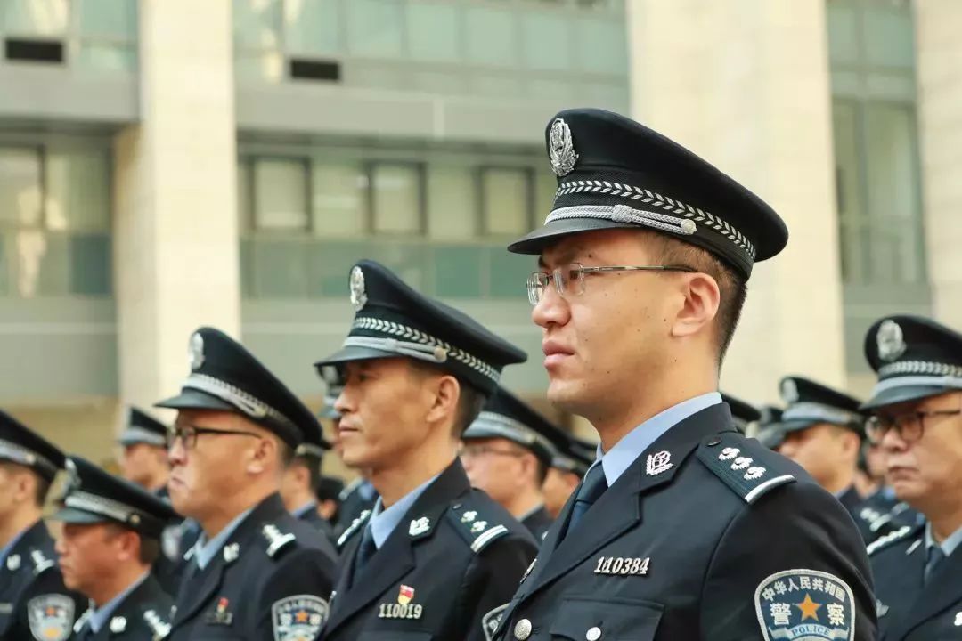 全市中级,基层法院分管警务工作的院领导,法警队队长,政委以及授予