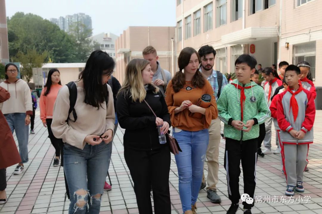 有朋自远方来不亦乐乎东方小学的世界语引来美国中学生开展文化交流