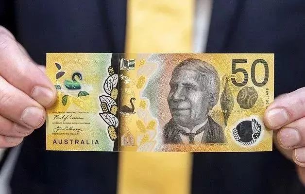新版50澳元塑料钞发行钞票上的天鹅会跳舞