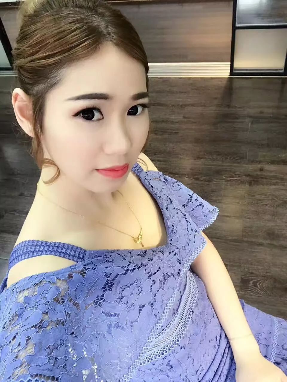 黄婉玲广州图片