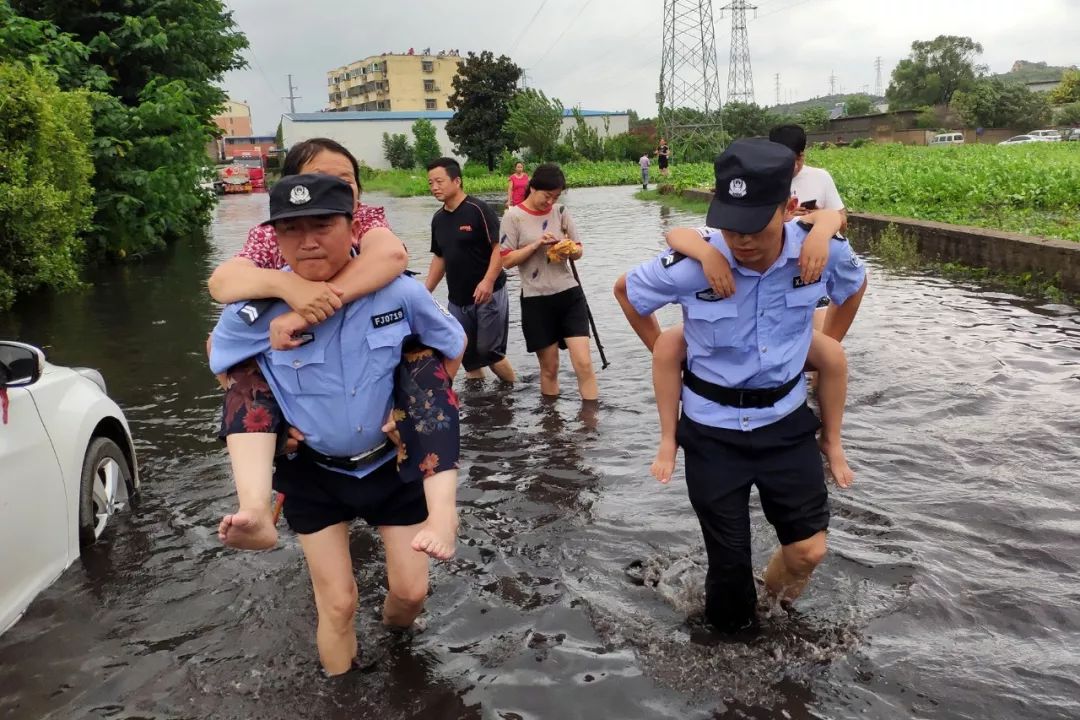 這位淮北警察,你