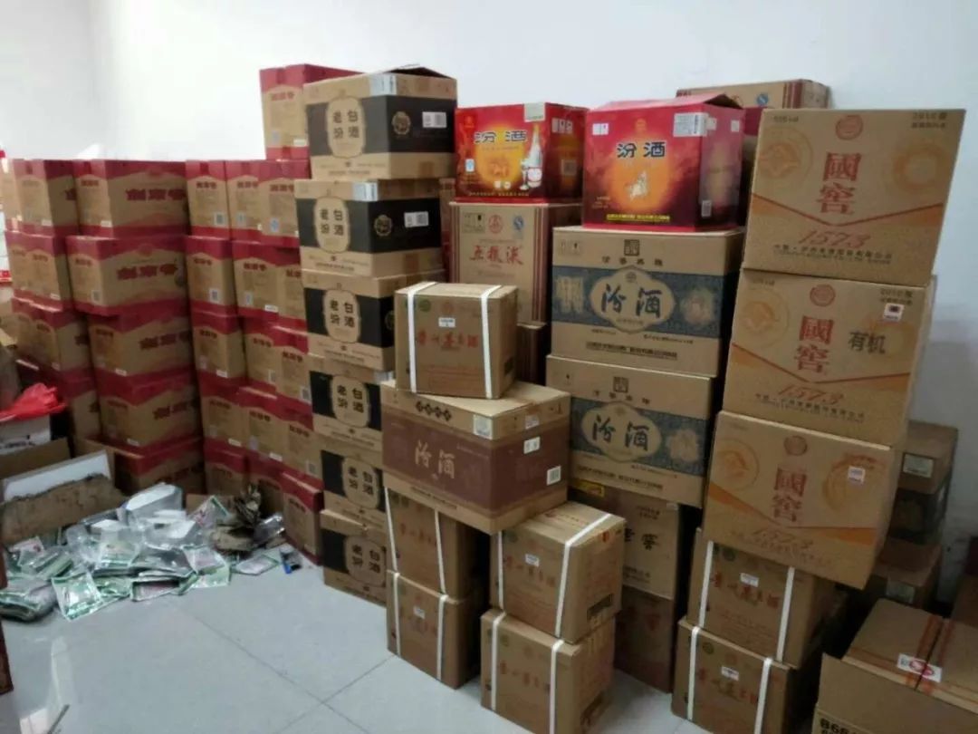 惊呆洛阳市民买100箱剑南春价值192万元全是假酒