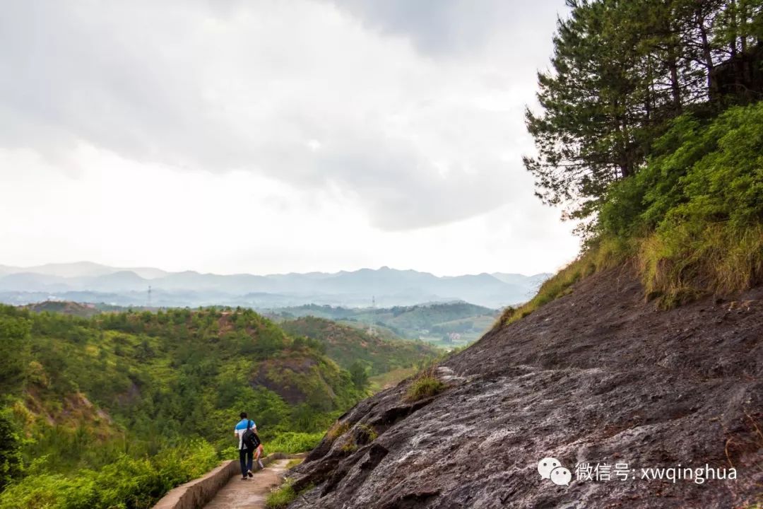 客家尋烏尋烏八景之一石傘標英盤龍寨之行