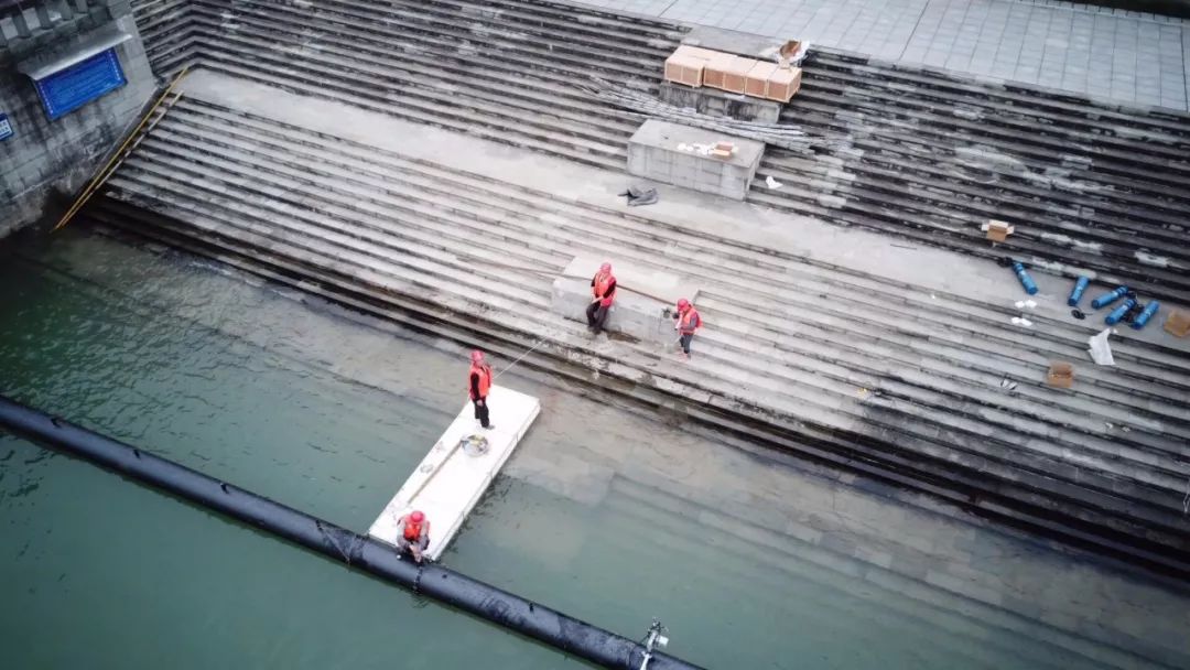 重庆市万州区区长白文农,万州区城管局局长吴雪峰及江南新区管委