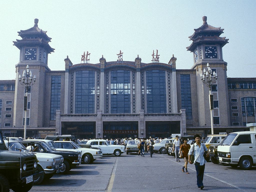 北京街拍1985年趴活儿的京城板爷