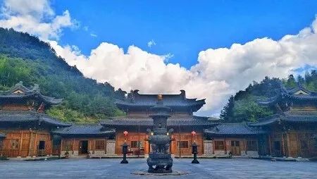 【詩意文成】安福寺還在那裡!還在青山疊嶂之中,也在光速的線纜裡