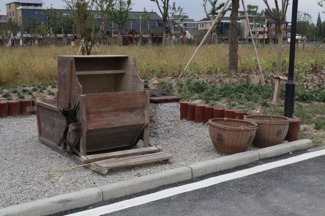 花海布艺庆丰收海宁家纺起始于许村,而海宁鲜切花初见于长安和许村.